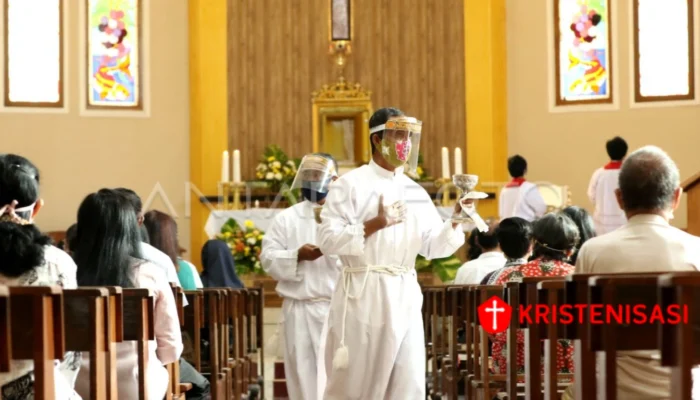 Etika Ibadah Katolik Panduan Menjalani Ibadah dengan Khidmat